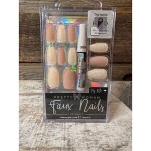 Pretty Woman Full Nails – 24 Nails with Glue Press-On
